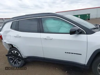 2023 Jeep Compass Limited с VIN 3C4NJDCNXPT569145, выставлен на аукционе IAAI как лот 42781504 с пробегом 39 954 миль миль и . История ставок и продаж доступна на DreamBid. Изображение 13.