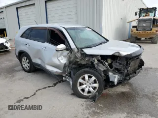 2012 Kia Sorento LX with VIN 5XYKT3A11CG231965, listed as a Copart auction lot 52012875 with 271,965 mi miles and Salvage Title. Bid and sale history available at carsss.com. Image 4.