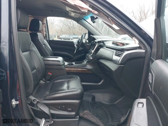 2019 Chevrolet Suburban LT with VIN 1GNSKHKC0KR372520, listed as a IAAI auction lot 41161068 with NaN miles. Bid and sale history available at carsss.com. Image 5.
