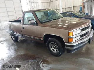 1994 Chevrolet C/K 1500 with VIN 1GCEC14KXRE206036, listed as a IAAI auction lot 41737008 with NaN miles. Bid and sale history available at carsss.com. Image 1.