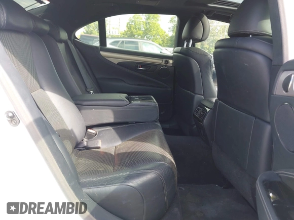 2013 Lexus LS 460 с VIN JTHCL5EF8D5019482, выставлен на аукционе IAAI как лот 42612274 с пробегом 64 972 миль миль и . История ставок и продаж доступна на DreamBid. Изображение 8.