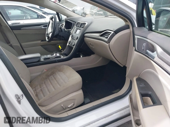 2018 Ford Fusion SE z VIN 3FA6P0LU5JR188171, wystawiony jako IAAI lot #41632358 z przebiegiem 73 677 mil mil oraz . Historia ofert i sprzedaży dostępna na DreamBid. Obrazek 5.
