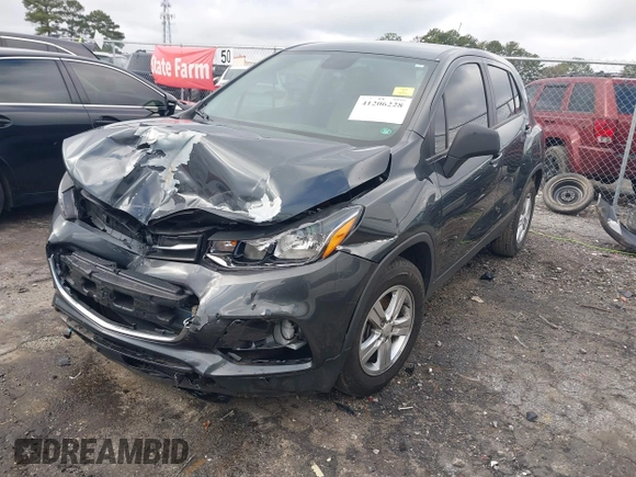 2020 Chevrolet Trax LS with VIN 3GNCJKSB3LL185308, listed as a IAAI auction lot 41206228 with 59,206 mi miles. Bid and sale history available at carsss.com. Image 17.