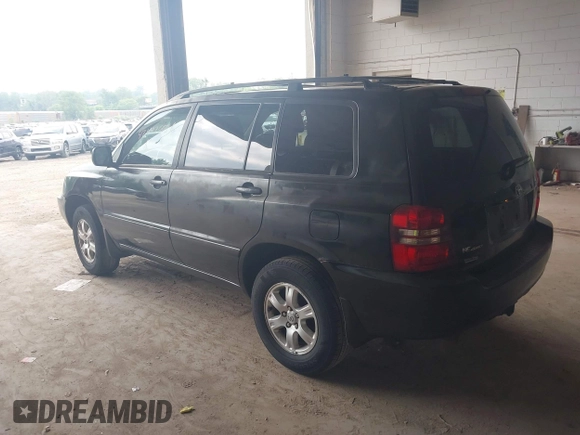 2001 Toyota Highlander z VIN JTEHF21A810020322, wystawiony jako IAAI lot #42472956 z przebiegiem 210 050 mil mil oraz . Historia ofert i sprzedaży dostępna na DreamBid. Obrazek 3.