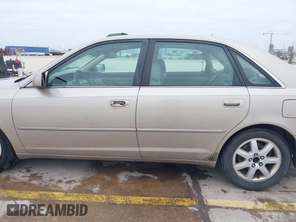 2000 Toyota Avalon XL with VIN 4T1BF28B0YU024842, listed as a IAAI auction lot 41630268 with 260,586 mi miles and . Bid and sale history available at DreamBid. Image 14.