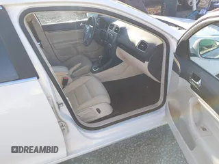 2014 Volkswagen Jetta TDI with VIN 3VWPL7AJ4EM601001, listed as a IAAI auction lot 41673953 with 118,644 mi miles and . Bid and sale history available at DreamBid. Image 5.