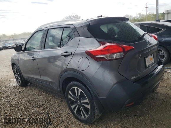 2019 Nissan Kicks SV z VIN 3N1CP5CU8KL495433, wystawiony jako Copart lot #53341965 z przebiegiem 95 697 mil mil oraz Czysty tytuł • Clean title. Historia ofert i sprzedaży dostępna na DreamBid. Obrazek 2.