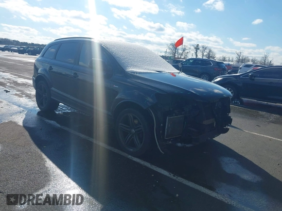 2014 Audi Q7 3.0T S line Prestige with VIN WA1DGAFE5ED015805, listed as a IAAI auction lot 41547198 with 135,309 mi miles. Bid and sale history available at carsss.com. Image 1.