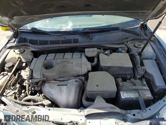 2011 Toyota Camry LE z VIN 4T1BF3EK6BU593874, wystawiony jako Copart lot #51959955 z przebiegiem 247 911 mil mil oraz Szkoda całkowita • Salvage title. Historia ofert i sprzedaży dostępna na DreamBid. Obrazek 11.
