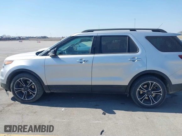 2013 Ford Explorer Sport with VIN 1FM5K8GT5DGA89426, listed as a IAAI auction lot 41793597 with 154,431 mi miles and . Bid and sale history available at carsss.com. Image 14.
