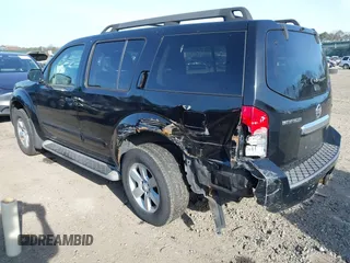 2008 Nissan Pathfinder S z VIN 5N1AR18B08C658137, wystawiony jako IAAI lot #41907576 z przebiegiem 172 586 mil mil oraz . Historia ofert i sprzedaży dostępna na DreamBid. Obrazek 3.