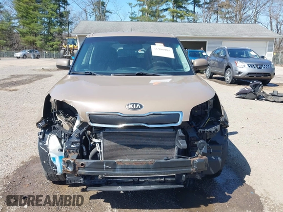 2015 Kia Soul with VIN KNDJN2A29F7167460, listed as a IAAI auction lot 41900985 with 91,948 mi miles. Bid and sale history available at carsss.com. Image 13.