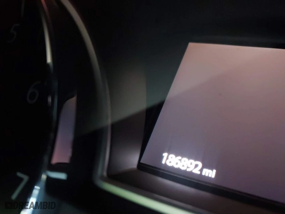2016 Nissan Pathfinder Platinum with VIN 5N1AR2MM8GC614835, listed as a IAAI auction lot 41246654 with 186,892 mi miles. Bid and sale history available at carsss.com. Image 15.