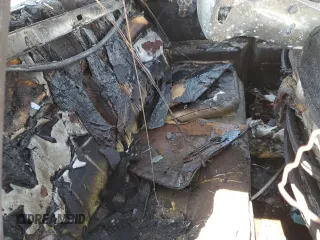 1979 Cadillac Eldorado z VIN 6L57B9E638130, wystawiony jako Copart lot #56873134 z przebiegiem Nie podano mil oraz Nie do naprawy • Non repairable. Historia ofert i sprzedaży dostępna na DreamBid. Obrazek 10.