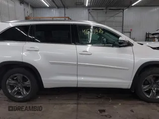 2019 Toyota Highlander Limited with VIN 5TDDZRFH9KS733432, listed as a IAAI auction lot 41541875 with 42,830 mi miles and . Bid and sale history available at DreamBid. Image 14.