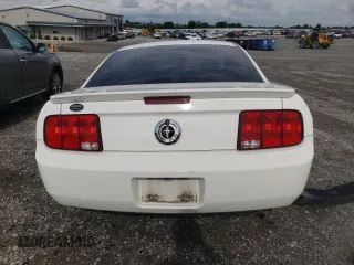 2008 Ford Mustang Deluxe с VIN 1ZVHT80N985136675, выставлен на аукционе Copart как лот 61352255 с пробегом 144 043 миль миль и Списание • Salvage title. История ставок и продаж доступна на DreamBid. Изображение 6.