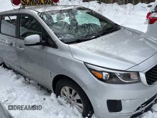 2018 Kia Sedona L with VIN KNDMA5C12J6403394, listed as a Copart auction lot 47021955 with 185,060 mi miles and Clean Title. Bid and sale history available at carsss.com. Image 1.