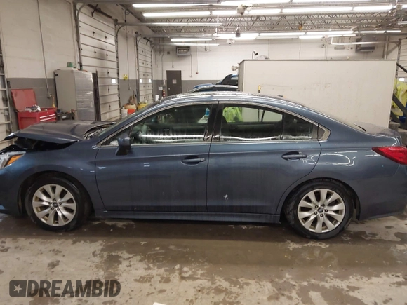 2015 Subaru Legacy 2.5i Premium with VIN 4S3BNAE6XF3033303, listed as a IAAI auction lot 42038015 with 111,207 mi miles. Bid and sale history available at carsss.com. Image 14.