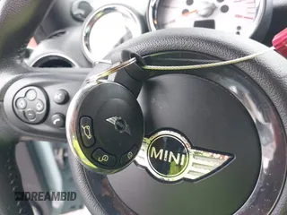 2011 MINI Convertible S с VIN WMWZP3C5XBTX84469, выставлен на аукционе IAAI как лот 41738707 с пробегом 77 464 миль миль и . История ставок и продаж доступна на DreamBid. Изображение 11.