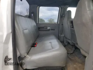 2006 Ford F-250 XL z VIN 1FTSW21516ED71127, wystawiony jako Copart lot #52815955 z przebiegiem 283 978 mil mil oraz Szkoda całkowita • Salvage title. Historia ofert i sprzedaży dostępna na DreamBid. Obrazek 10.