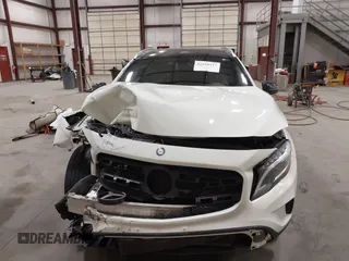 2015 Mercedes-Benz GLA 250 z VIN WDCTG4GB0FJ036887, wystawiony jako IAAI lot #42250327 z przebiegiem 105 973 mil mil oraz . Historia ofert i sprzedaży dostępna na DreamBid. Obrazek 12.