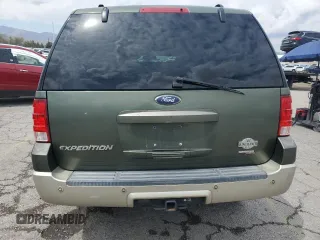 2006 Ford Expedition Eddie Bauer z VIN 1FMFU18556LA10367, wystawiony jako Copart lot #56062725 z przebiegiem 240 517 mil mil oraz Szkoda całkowita • Salvage title. Historia ofert i sprzedaży dostępna na DreamBid. Obrazek 6.