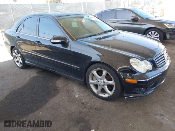 2007 Mercedes-Benz C 230 Sport z VIN WDBRF52H57F933629, wystawiony jako IAAI lot #42537760 z przebiegiem 153 487 mil mil oraz . Historia ofert i sprzedaży dostępna na DreamBid. Obrazek 1.