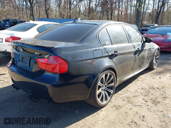 2011 BMW M3 z VIN WBSPM9C53BE203896, wystawiony jako IAAI lot #41928153 z przebiegiem 120 870 mil mil oraz . Historia ofert i sprzedaży dostępna na DreamBid. Obrazek 4.