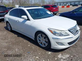 2013 Hyundai Genesis 3.8L with VIN KMHGC4DDXDU238054, listed as a IAAI auction lot 41957297 with 195,383 mi miles. Bid and sale history available at carsss.com. Image 1.