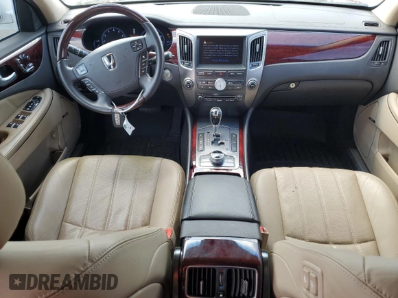 2013 Hyundai Equus Signature z VIN KMHGH4JH1DU067560, wystawiony jako Copart lot #57420475 z przebiegiem 85 291 mil mil oraz Czysty tytuł • Clean title. Historia ofert i sprzedaży dostępna na DreamBid. Obrazek 8.