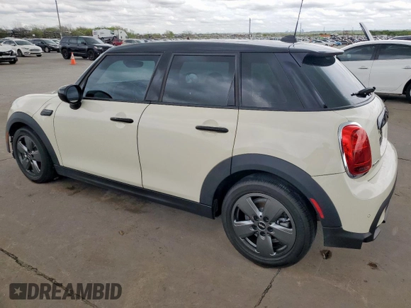 2022 MINI Hardtop 4 Door Cooper z VIN WMW33DK04N2R75649, wystawiony jako Copart lot #50964275 z przebiegiem 4 356 mil mil oraz Czysty tytuł • Clean title. Historia ofert i sprzedaży dostępna na DreamBid. Obrazek 2.