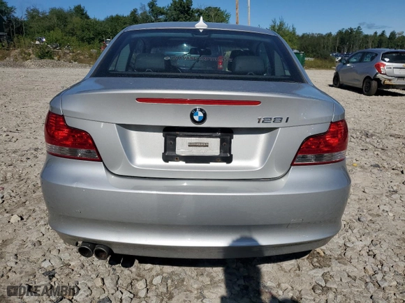 2009 BMW 1 Series 128i SULEV with VIN WBAUP93559VF48374, listed as a Copart auction lot 67668184 with 114,467 mi miles and Salvage Title. Bid and sale history available at carsss.com. Image 6.