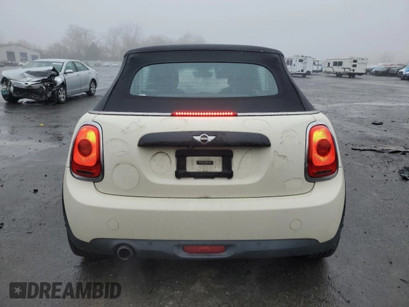 2017 MINI Convertible Cooper с VIN WMWWG5C39H3C99832, выставлен на аукционе Copart как лот 83254454 с пробегом 90 122 миль миль и Списание • Salvage title. История ставок и продаж доступна на DreamBid. Изображение 6.