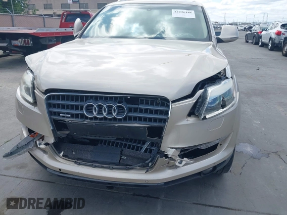 2008 Audi Q7 Premium z VIN WA1BY74LX8D001010, wystawiony jako IAAI lot #42236186 z przebiegiem 183 778 mil mil oraz . Historia ofert i sprzedaży dostępna na DreamBid. Obrazek 6.