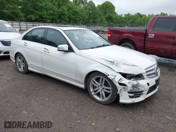 2013 Mercedes-Benz C 300 Sport с VIN WDDGF8AB3DA820171, выставлен на аукционе IAAI как лот 42329459 с пробегом 157 627 миль миль и . История ставок и продаж доступна на DreamBid. Изображение 1.