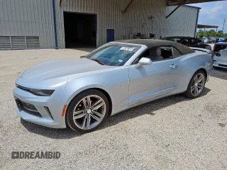 2018 Chevrolet Camaro 1LT z VIN 1G1FB3DS3J0109600, wystawiony jako Copart lot #59590105 z przebiegiem Nie podano mil oraz Czysty tytuł • Clean title. Historia ofert i sprzedaży dostępna na DreamBid. Obrazek 1.