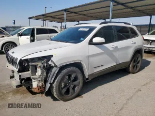 2015 Jeep Cherokee Latitude с VIN 1C4PJMCS2FW740445, выставлен на аукционе Copart как лот 61425725 с пробегом 103 538 миль миль и Списание • Salvage title. История ставок и продаж доступна на DreamBid. Изображение 1.