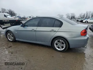 2008 BMW 3 Series 328xi z VIN WBAVC93568K040752, wystawiony jako Copart lot #45042605 z przebiegiem 162 092 mil mil oraz Czysty tytuł • Clean title. Historia ofert i sprzedaży dostępna na DreamBid. Obrazek 2.