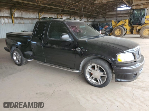 2000 Ford F-150 XL z VIN 2FTRX07L5YCB06306, wystawiony jako Copart lot #66777554 z przebiegiem Nie podano mil oraz Szkoda całkowita • Salvage title. Historia ofert i sprzedaży dostępna na DreamBid. Obrazek 4.
