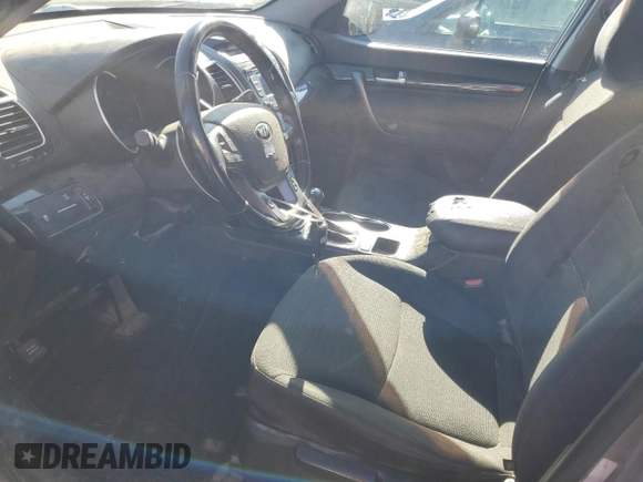 2014 Kia Sorento LX with VIN 5XYKTCA68EG532313, listed as a Copart auction lot 49613145 with 167,534 mi miles and Clean Title. Bid and sale history available at DreamBid. Image 7.