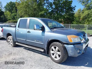 2011 Nissan Titan SL with VIN 1N6AA0EC7BN310833, listed as a IAAI auction lot 40140349 with 230,235 mi miles. Bid and sale history available at carsss.com. Image 6.