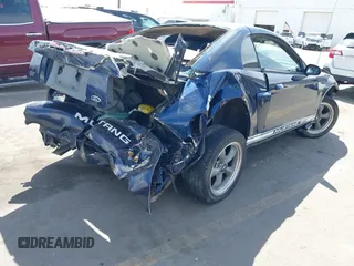 2002 Ford Mustang GT Deluxe z VIN 1FAFP42X12F191957, wystawiony jako IAAI lot #42021857 z przebiegiem Nie podano mil oraz . Historia ofert i sprzedaży dostępna na DreamBid. Obrazek 4.