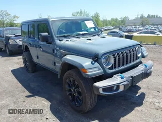 2024 Jeep Wrangler Sahara с VIN 1C4RJXP66RW166427, выставлен на аукционе IAAI как лот 42277544 с пробегом 21 802 миль миль и . История ставок и продаж доступна на DreamBid. Изображение 1.