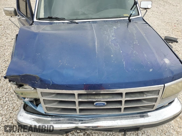 1996 Ford F-250 z VIN 1FTHX26F0TEA10475, wystawiony jako Copart lot #53327235 z przebiegiem 307 273 mil mil oraz Szkoda całkowita • Salvage title. Historia ofert i sprzedaży dostępna na DreamBid. Obrazek 13.