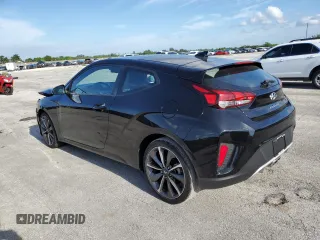 2020 Hyundai Veloster 2.0 with VIN KMHTG6AF5LU030585, listed as a Copart auction lot 67114883 with 25,577 mi miles. Bid and sale history available at carsss.com. Image 2.