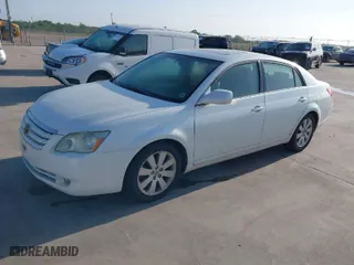 2006 Toyota Avalon XL with VIN 4T1BK36B46U102797, listed as a IAAI auction lot 42024722 with 256,717 mi miles. Bid and sale history available at carsss.com. Image 2.