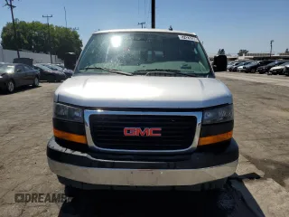 2022 GMC Savana LT z VIN 1GJW7FFP1N1154496, wystawiony jako Copart lot #57423255 z przebiegiem 191 693 mil mil oraz Tytuł czysty. Historia ofert i sprzedaży dostępna na DreamBid. Obrazek 5.