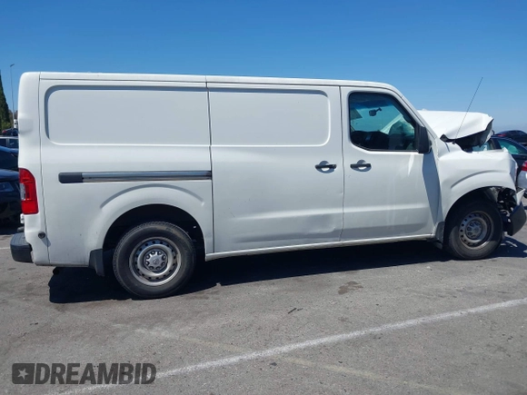 2020 Nissan NV Cargo SV z VIN 1N6BF0KM7LN806302, wystawiony jako IAAI lot #42239491 z przebiegiem 136 204 mil mil oraz . Historia ofert i sprzedaży dostępna na DreamBid. Obrazek 13.