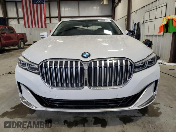 2020 BMW 7 Series 740i with VIN WBA7T2C09LCE11641, listed as a Copart auction lot 45896315 with 39,696 mi miles and Salvage Title. Bid and sale history available at carsss.com. Image 5.