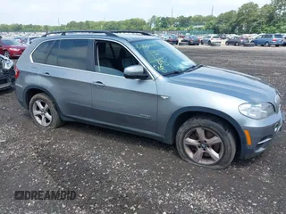 2013 BMW X5 xDrive50i with VIN 5UXZV8C58D0C16717, listed as a IAAI auction lot 42627144 with 165,724 mi miles and . Bid and sale history available at DreamBid. Image 1.